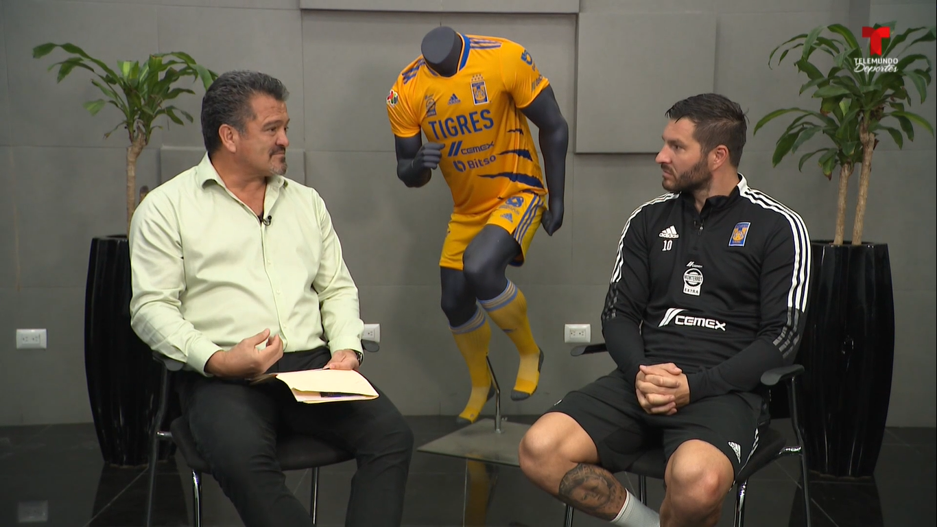 De goleador a goleador, Gignac es entrevistado por Hermosillo