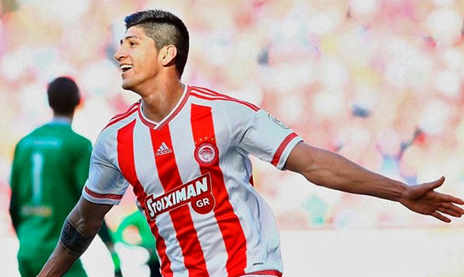 Alan Pulido es de Chivas, oficialmente los tapatios lo anuncian como refuerzo