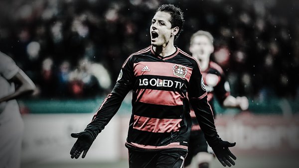 Chicharito en el 11 ideal de la Bundesliga