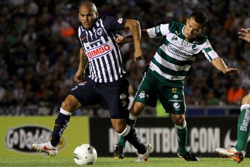 Rayados derrota al Santos 2 a 0 en la Ida 